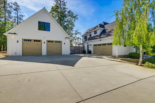 12184 Logans Run Ct, Grass Valley, CA 95945