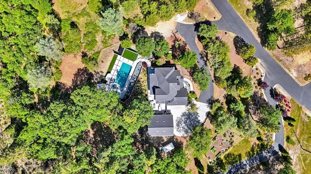 12184 Logans Run Ct, Grass Valley, CA 95945