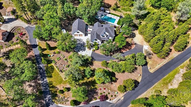 12184 Logans Run Ct, Grass Valley, CA 95945