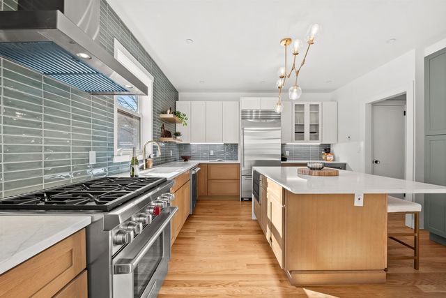 55 RESERVOIR AVE, Jc, Heights, NJ 07307