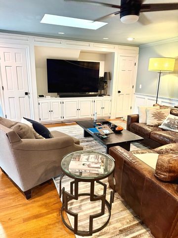 305 N College Street, Opp, AL 36467