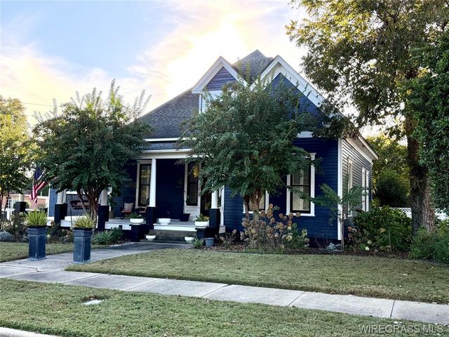 305 N College Street, Opp, AL 36467