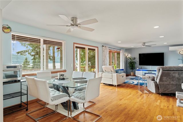 50 NE Alta Vista Drive, Belfair, WA 98528