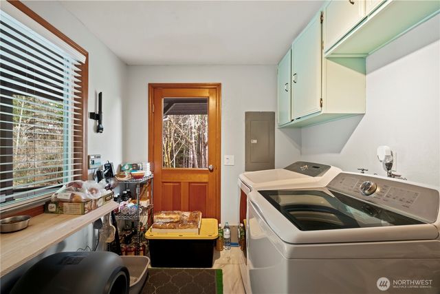 50 NE Alta Vista Drive, Belfair, WA 98528