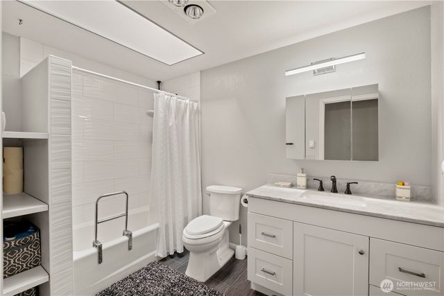 50 NE Alta Vista Drive, Belfair, WA 98528