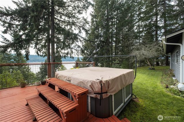 50 NE Alta Vista Drive, Belfair, WA 98528