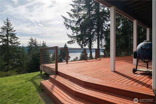 50 NE Alta Vista Drive, Belfair, WA 98528