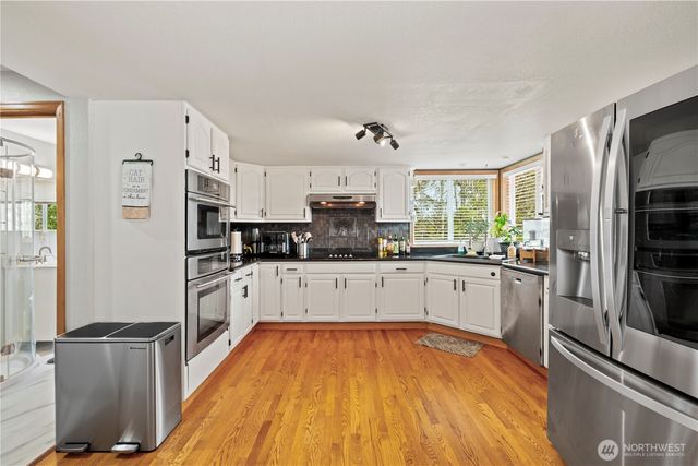 50 NE Alta Vista Drive, Belfair, WA 98528