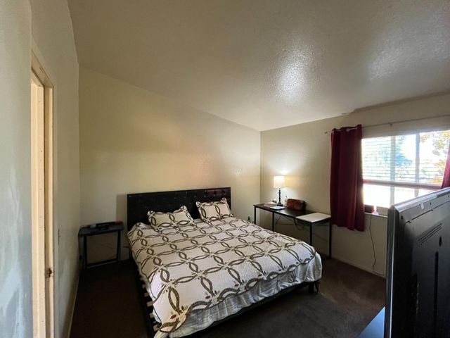 1927 Hacienda Dr, Stockton, CA 95209