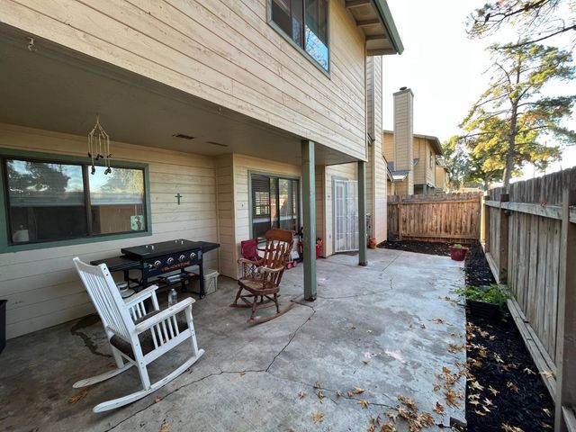 1927 Hacienda Dr, Stockton, CA 95209