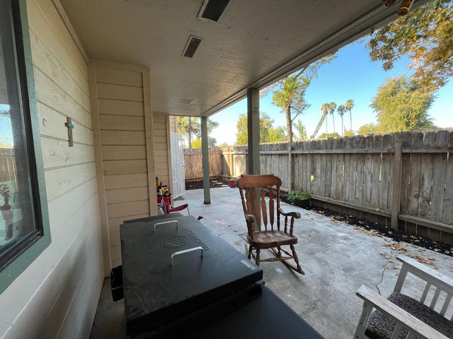 1927 Hacienda Dr, Stockton, CA 95209