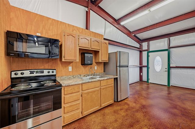 121 Fm 1753, Denison, TX 75021