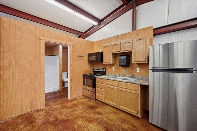 121 Fm 1753, Denison, TX 75021