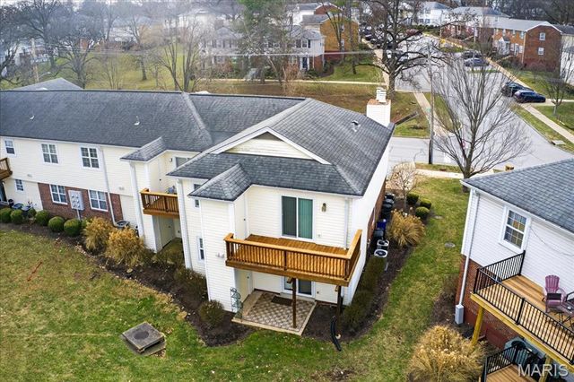 9185 Wrenwood Lane, Brentwood, MO 63144