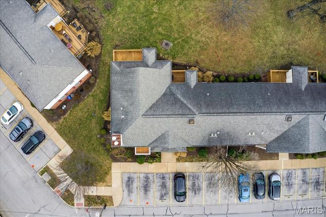 9185 Wrenwood Lane, Brentwood, MO 63144