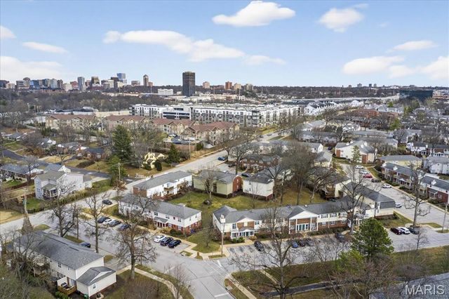 9185 Wrenwood Lane, Brentwood, MO 63144