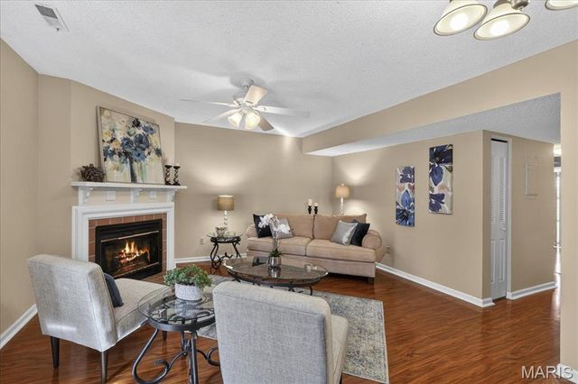 9185 Wrenwood Lane, Brentwood, MO 63144