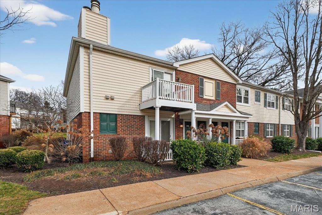 9185 Wrenwood Lane, Brentwood, MO 63144