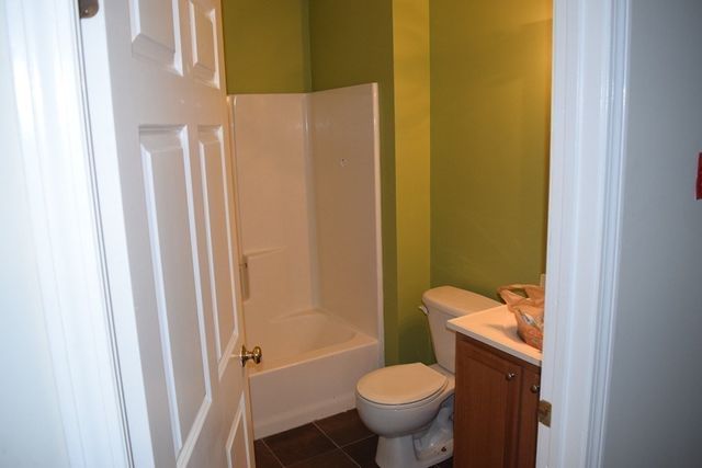 255 Boston Ave 4, Medford, MA 02155
