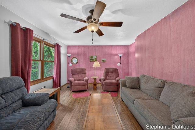 1646 W Giles Road, Muskegon, MI 49445