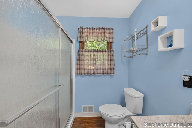 1646 W Giles Road, Muskegon, MI 49445