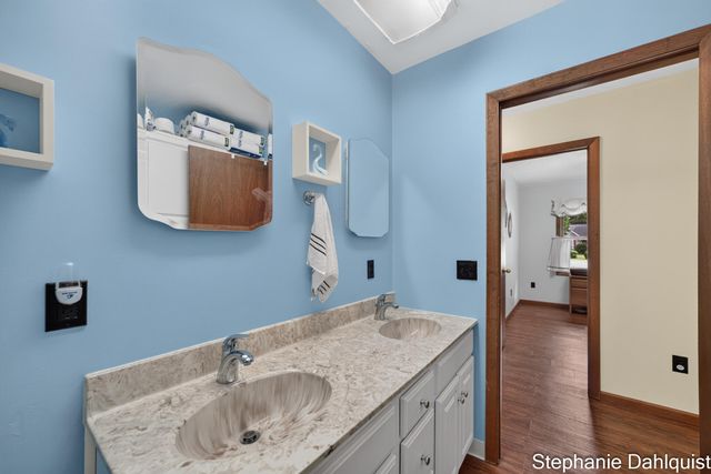 1646 W Giles Road, Muskegon, MI 49445
