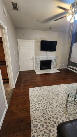 4101 Esters Road 111, Irving, TX 75038