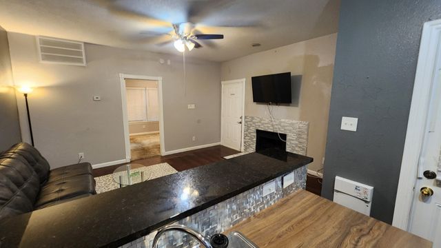 4101 Esters Road 111, Irving, TX 75038