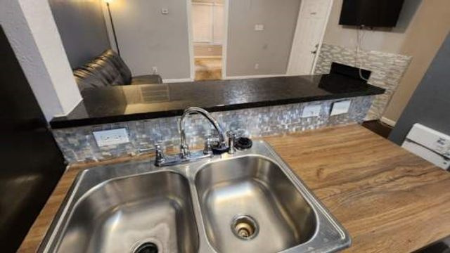 4101 Esters Road 111, Irving, TX 75038