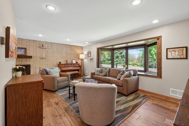 4717 Glenwood Avenue, Golden Valley, MN 55422
