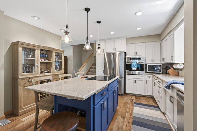4717 Glenwood Avenue, Golden Valley, MN 55422