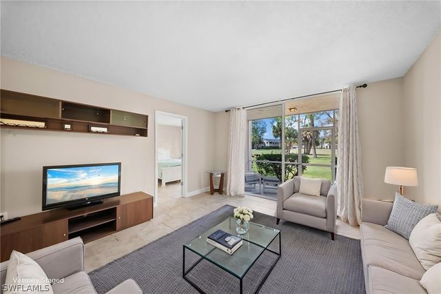 170 Turtle Lake CT 109, Naples, FL 34105