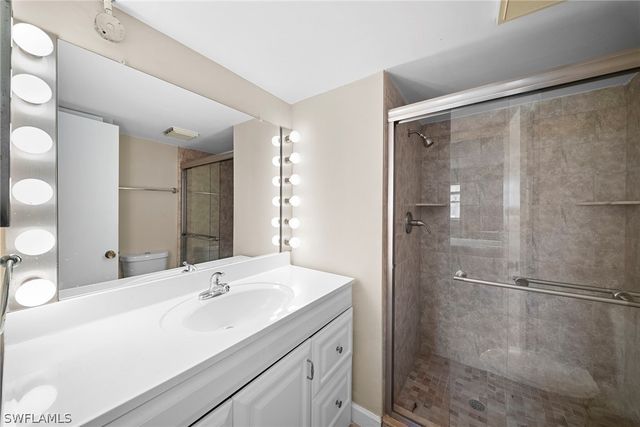 170 Turtle Lake CT 109, Naples, FL 34105