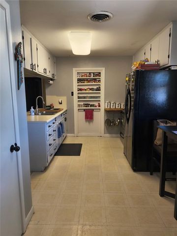 168 Sunset Dr, Ingleside On The Bay, TX 78362