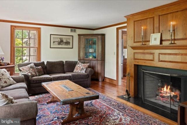 56 STRIMPLES MILL RD, Stockton, NJ 08559