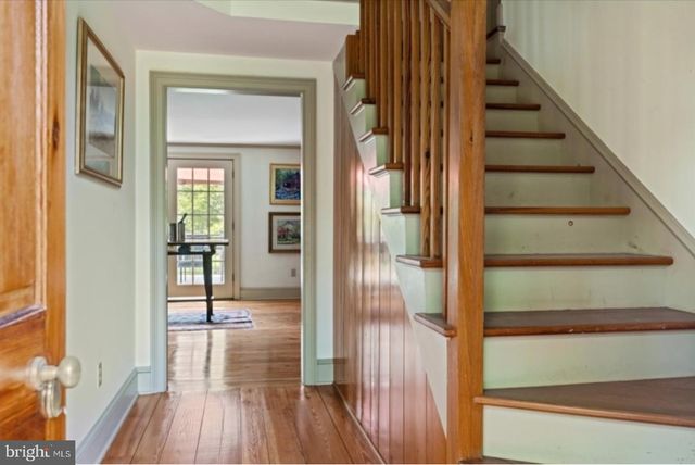 56 STRIMPLES MILL RD, Stockton, NJ 08559