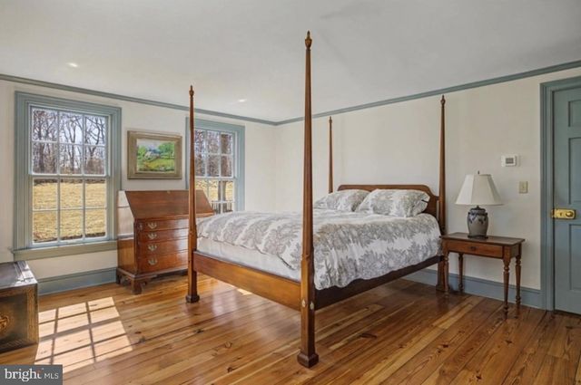 56 STRIMPLES MILL RD, Stockton, NJ 08559