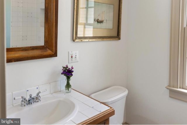 56 STRIMPLES MILL RD, Stockton, NJ 08559