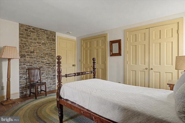 56 STRIMPLES MILL RD, Stockton, NJ 08559