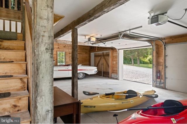 56 STRIMPLES MILL RD, Stockton, NJ 08559