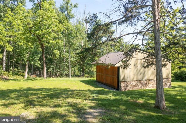 56 STRIMPLES MILL RD, Stockton, NJ 08559