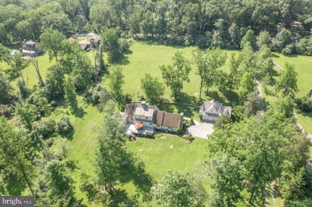 56 STRIMPLES MILL RD, Stockton, NJ 08559