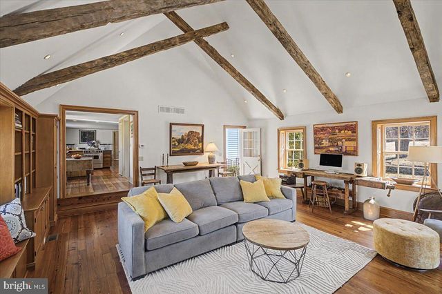 56 STRIMPLES MILL RD, Stockton, NJ 08559