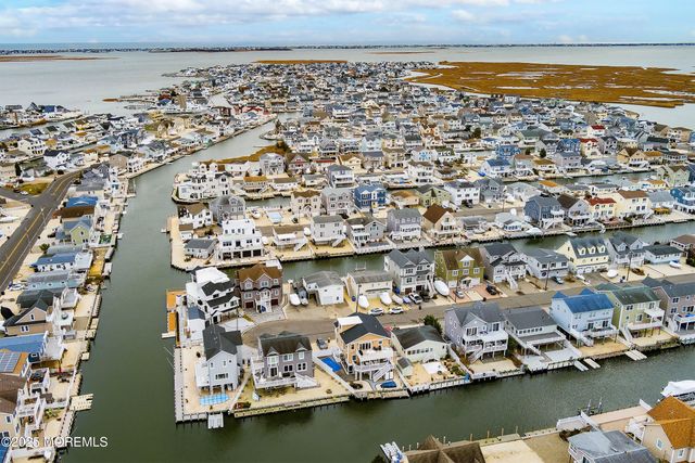 56 Nancy Drive, Beach Haven West, NJ 08050