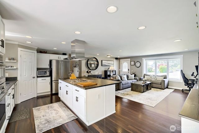 8630 19th Street SE, Lake Stevens, WA 98258