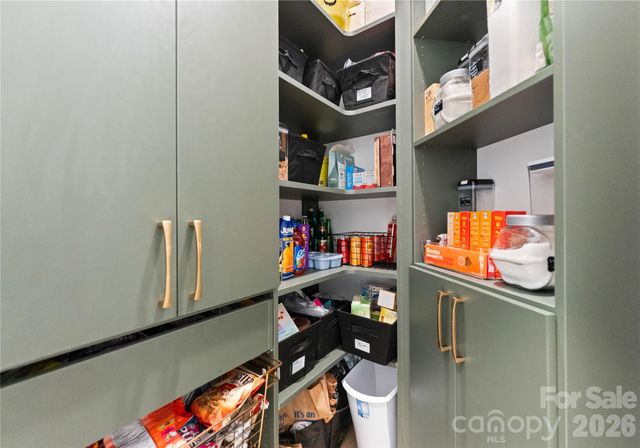 11117 Lochmere Road, Charlotte, NC 28278