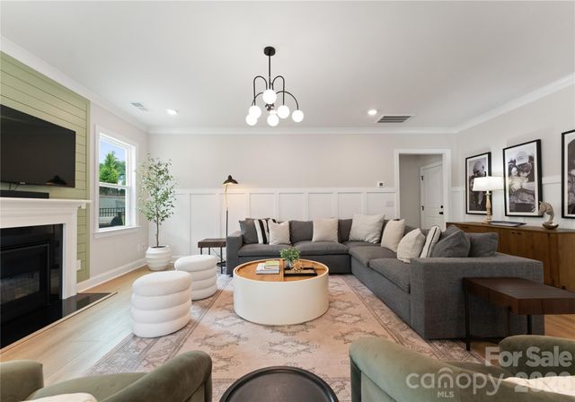 11117 Lochmere Road, Charlotte, NC 28278