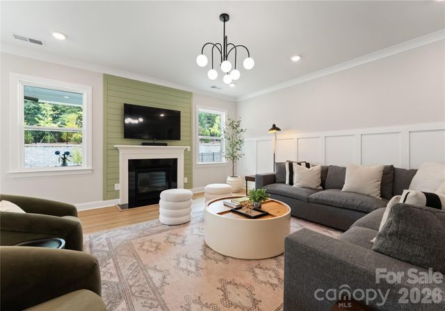 11117 Lochmere Road, Charlotte, NC 28278