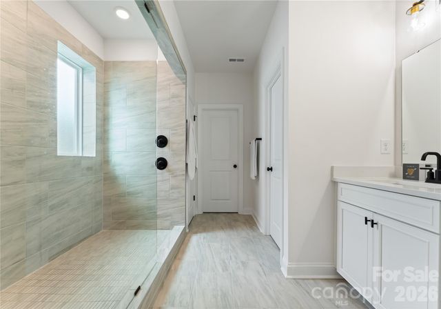 11117 Lochmere Road, Charlotte, NC 28278