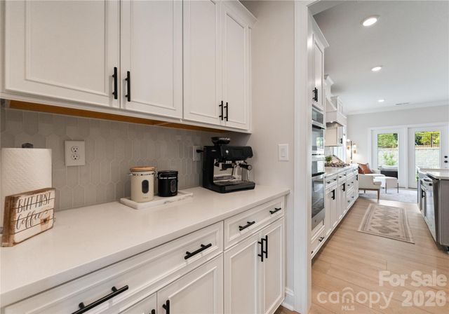 11117 Lochmere Road, Charlotte, NC 28278